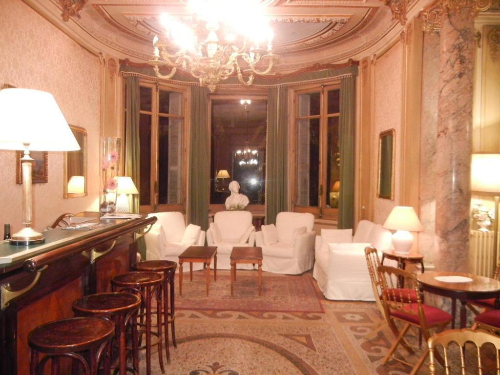 Hotel Aiglon Menton Eksteriør billede
