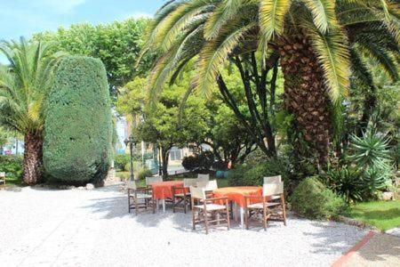 Hotel Aiglon Menton Eksteriør billede